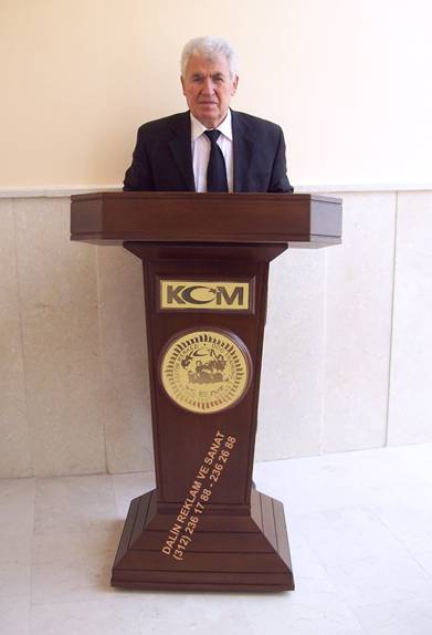 KONUŞMA KÜRSÜSÜ YENİ MODEL KOYU CEVİZ EMNİYET KOM İLAVE LEVHALI